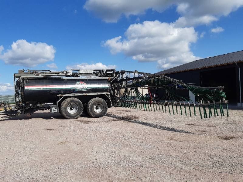 Peecon EUR-200 mit Turbokranarm (Kaweco)