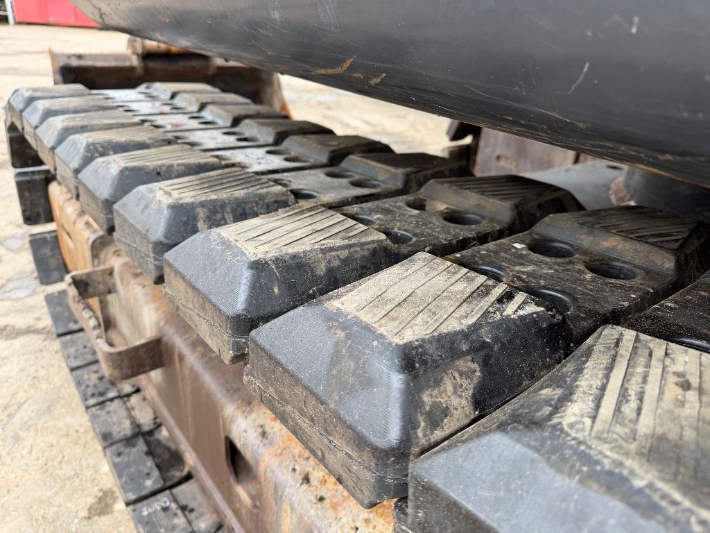 Hitachi ZX 135 US 5-B