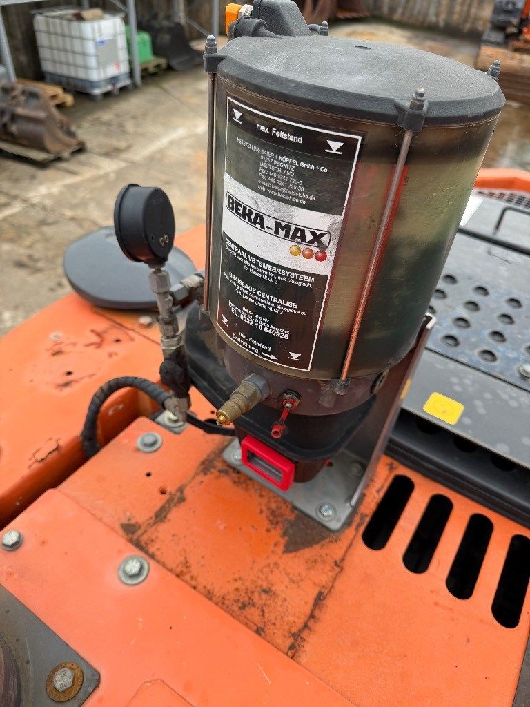 Hitachi ZX 135 US 5-B