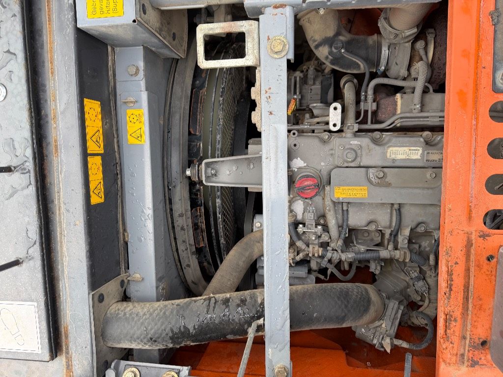 Hitachi ZX 135 US 5-B