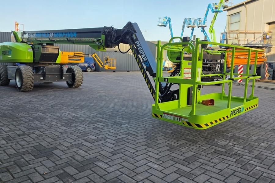 Zoomlion ZT26JE Fully Electric Lithium-Powered, 4x4 Rough T