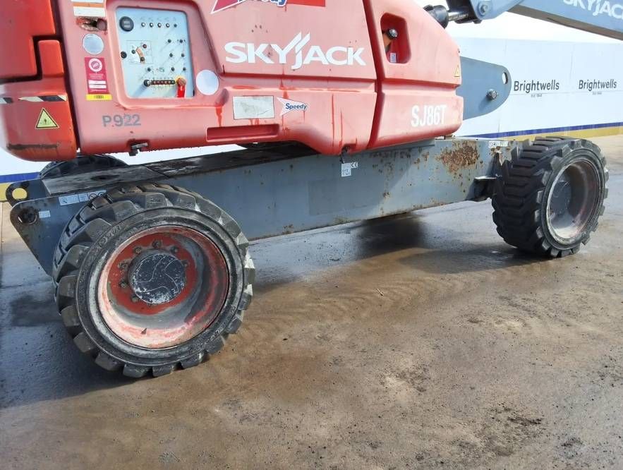 SkyJack SJ 86 T 28m telescoophoogwerker skyjack 86 86t