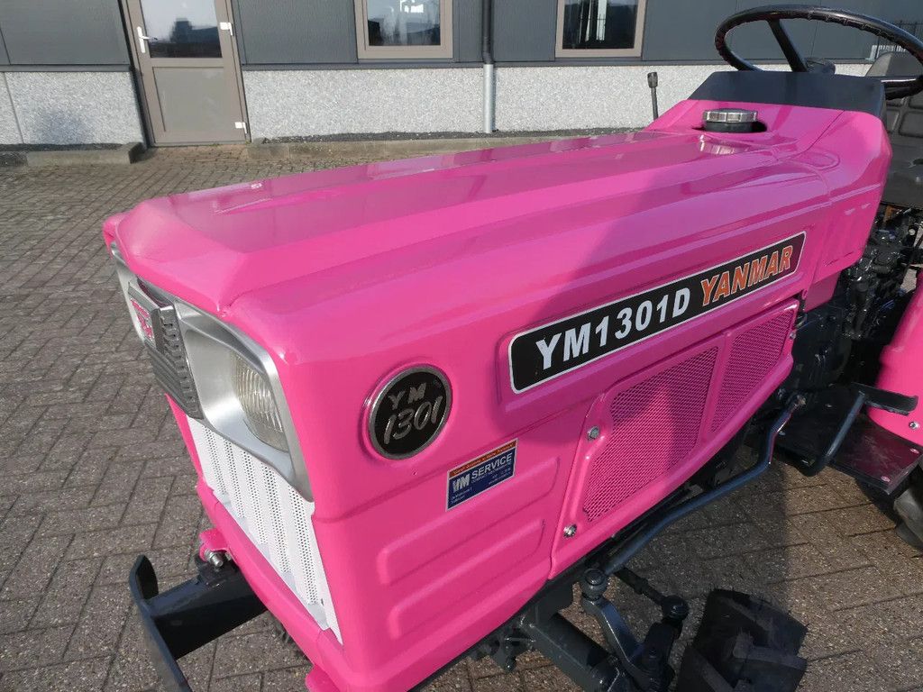 Yanmar YM1301 4wd / 339 Draaiuren / Pink Edition