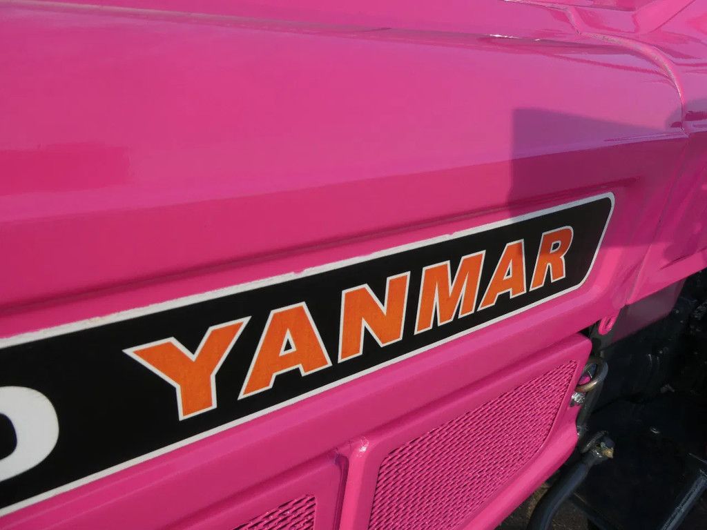 Yanmar YM1301 4wd / 339 Draaiuren / Pink Edition