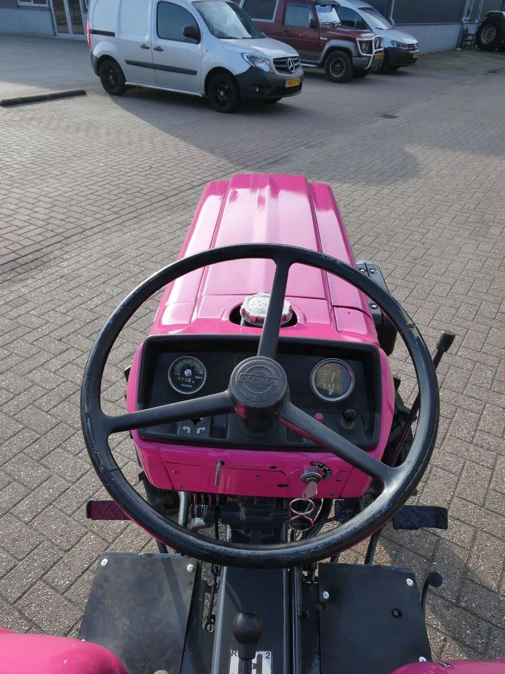 Yanmar YM1301 4wd / 339 Draaiuren / Pink Edition