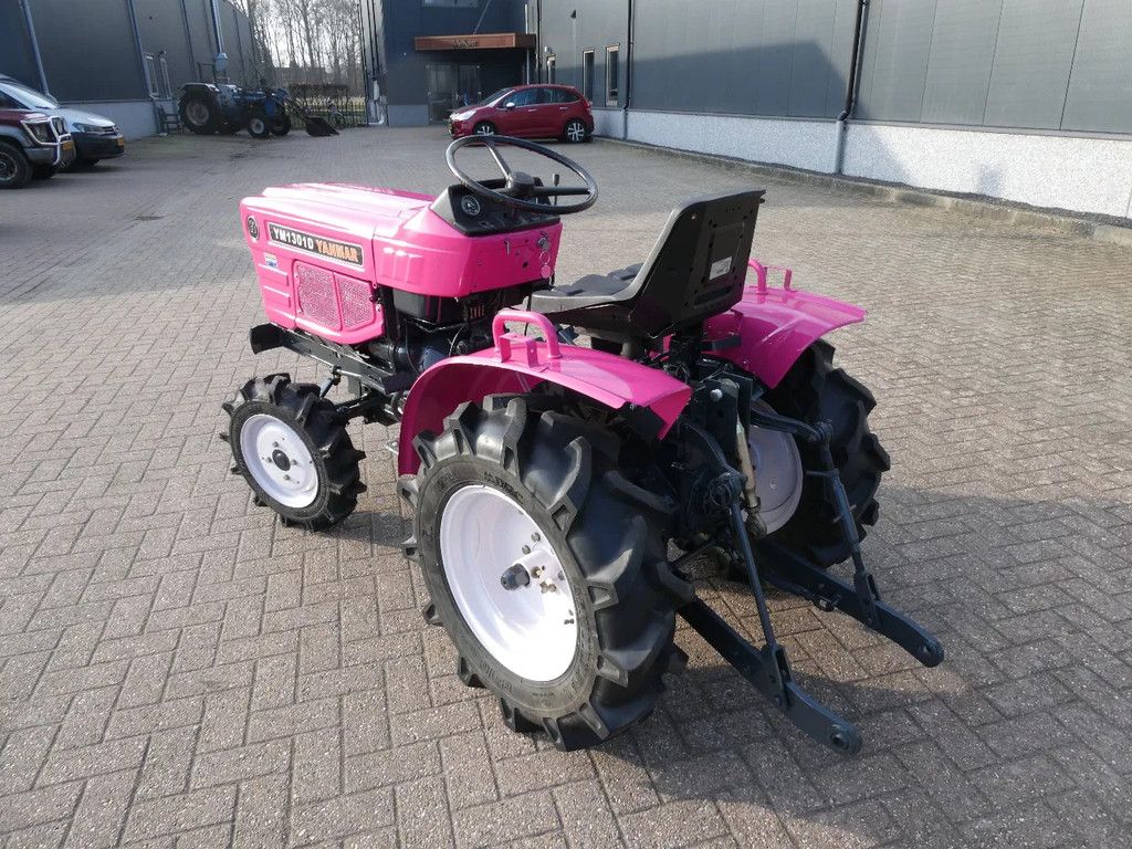 Yanmar YM1301 4wd / 339 Draaiuren / Pink Edition