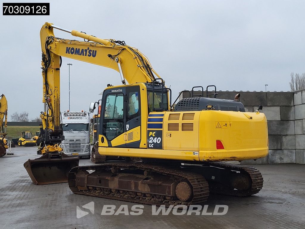 Komatsu PC240 LC-10