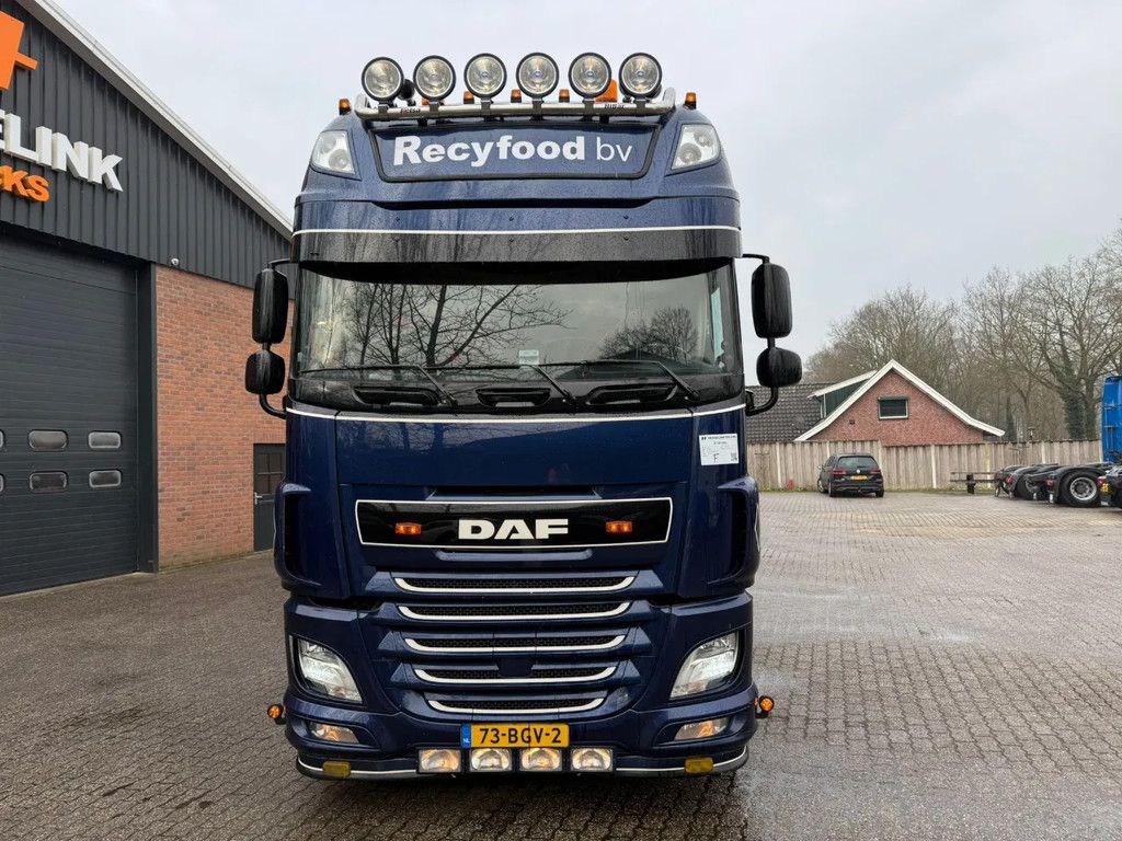 DAF XF 460 SSC 9T Vooras Hydraulic Custom interior Full air - Top condition