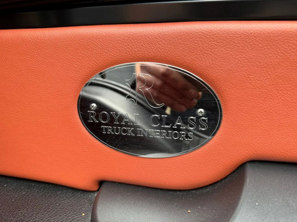 DAF XF 460 SSC 9T Vooras Hydraulic Custom interior Full air - Top condition