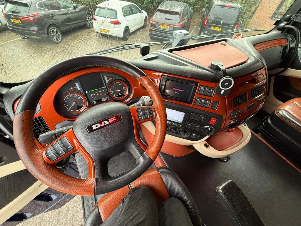 DAF XF 460 SSC 9T Vooras Hydraulic Custom interior Full air - Top condition