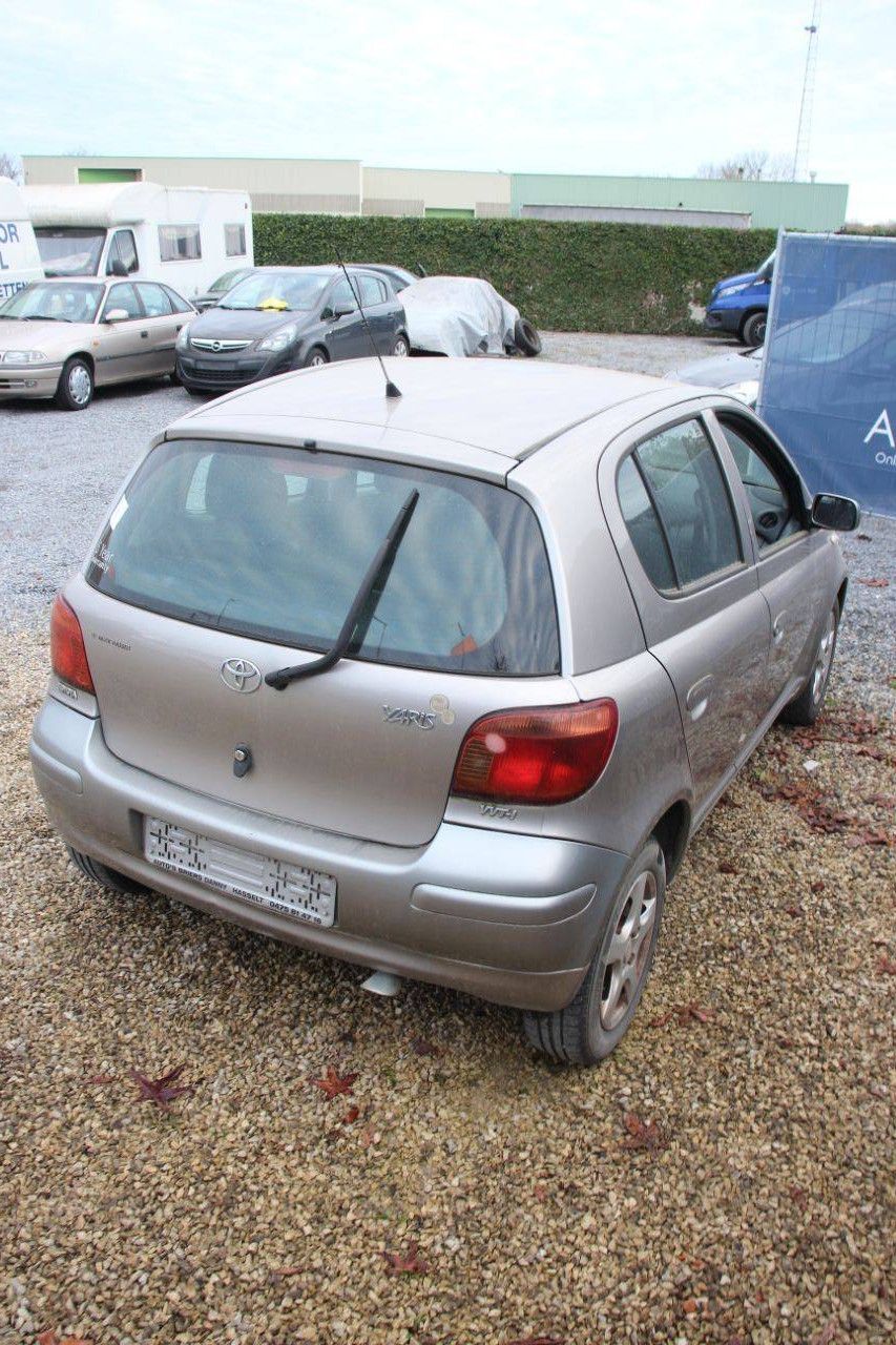 Pkw Toyota Yaris Benzin 2005 (Marge)