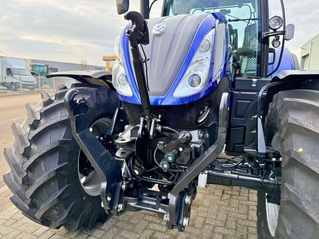 New Holland T6.180 AC Stage V Blue Power GPS