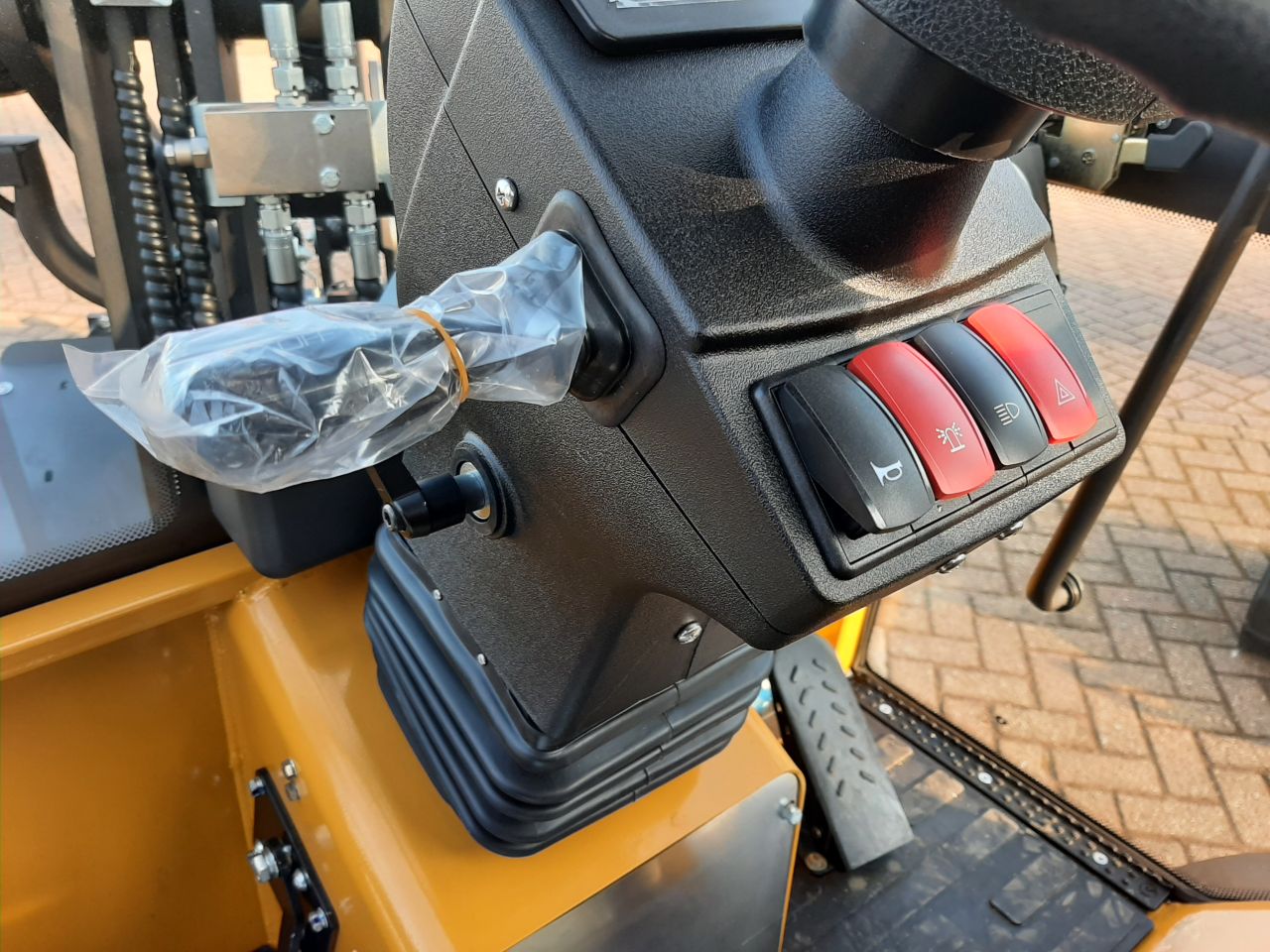 Eurotrac W12 CMS shovel / kniklader met cabine, 2026, Lease evt.