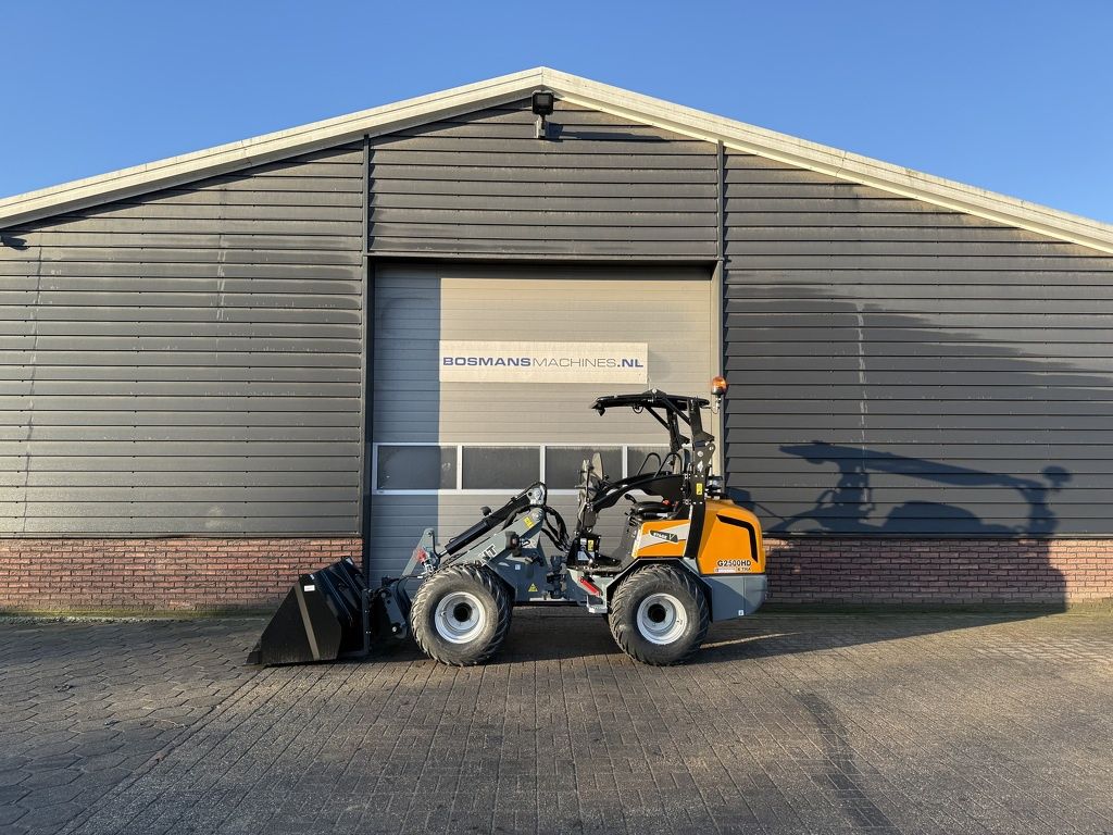 Giant G2500 X-TRA HD minishovel / kniklader NIEUW
