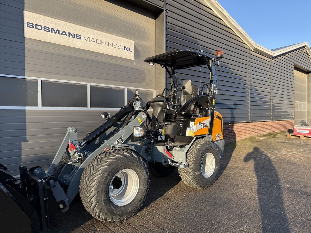 Giant G2500 X-TRA HD minishovel / kniklader NIEUW