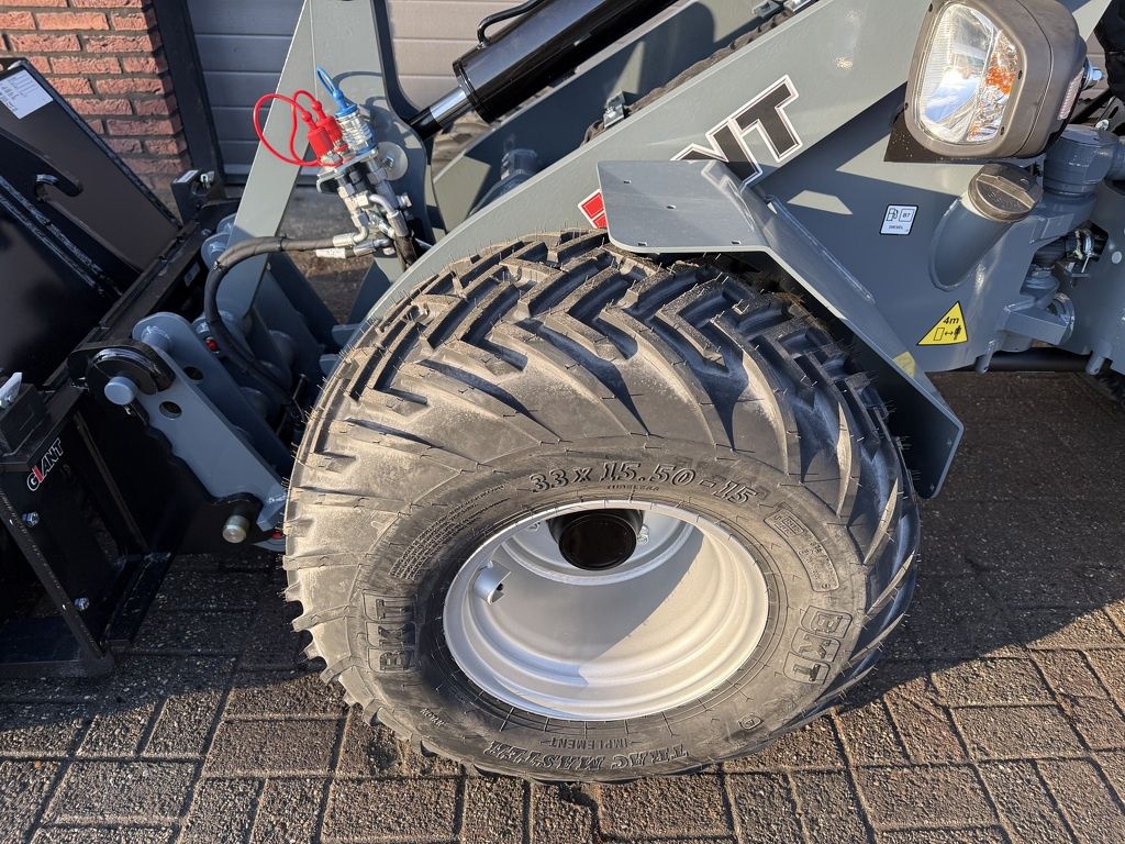 Giant G2500 X-TRA HD minishovel / kniklader NIEUW