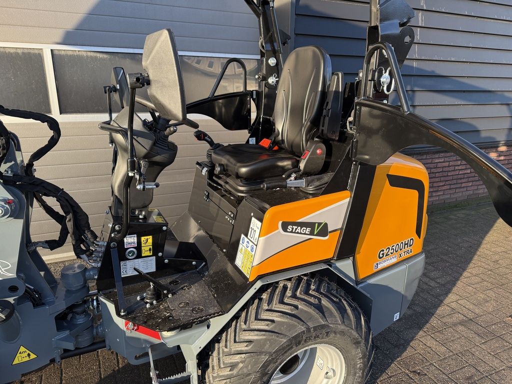 Giant G2500 X-TRA HD minishovel / kniklader NIEUW