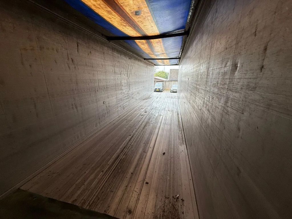 Kraker CF 200 92m3 Cargo Floor Liftas Alcoa Zilver metallic