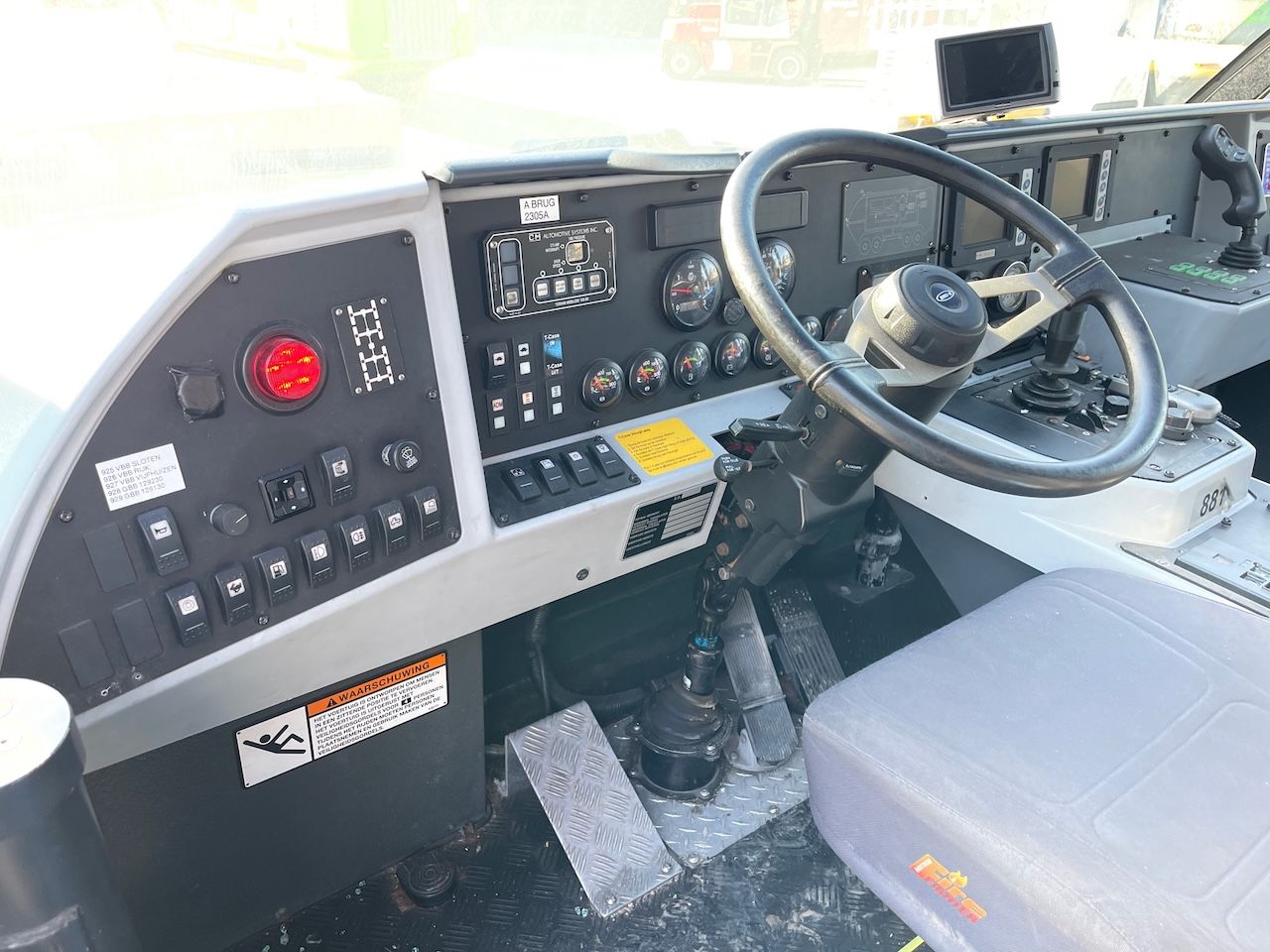 E-ONE Titan P6 HPS Crashtender Fire TRUCK