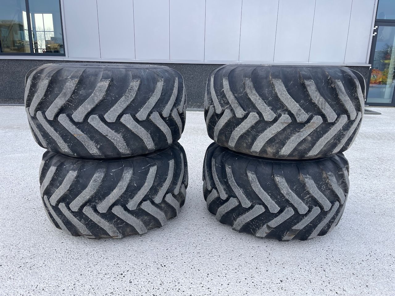 600/50R22,5 Alliance banden op 10 gaats velg