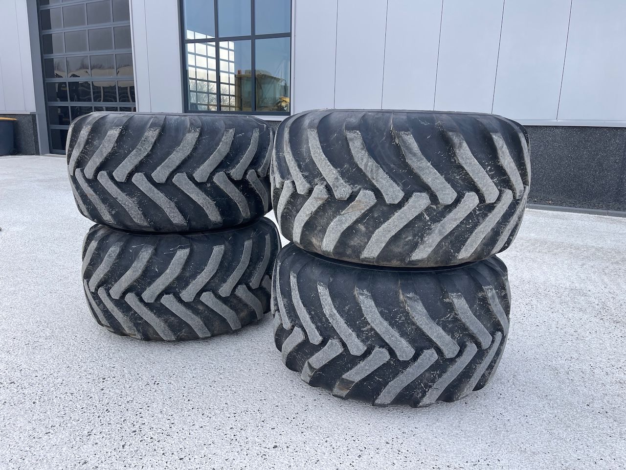 600/50R22,5 Alliance banden op 10 gaats velg