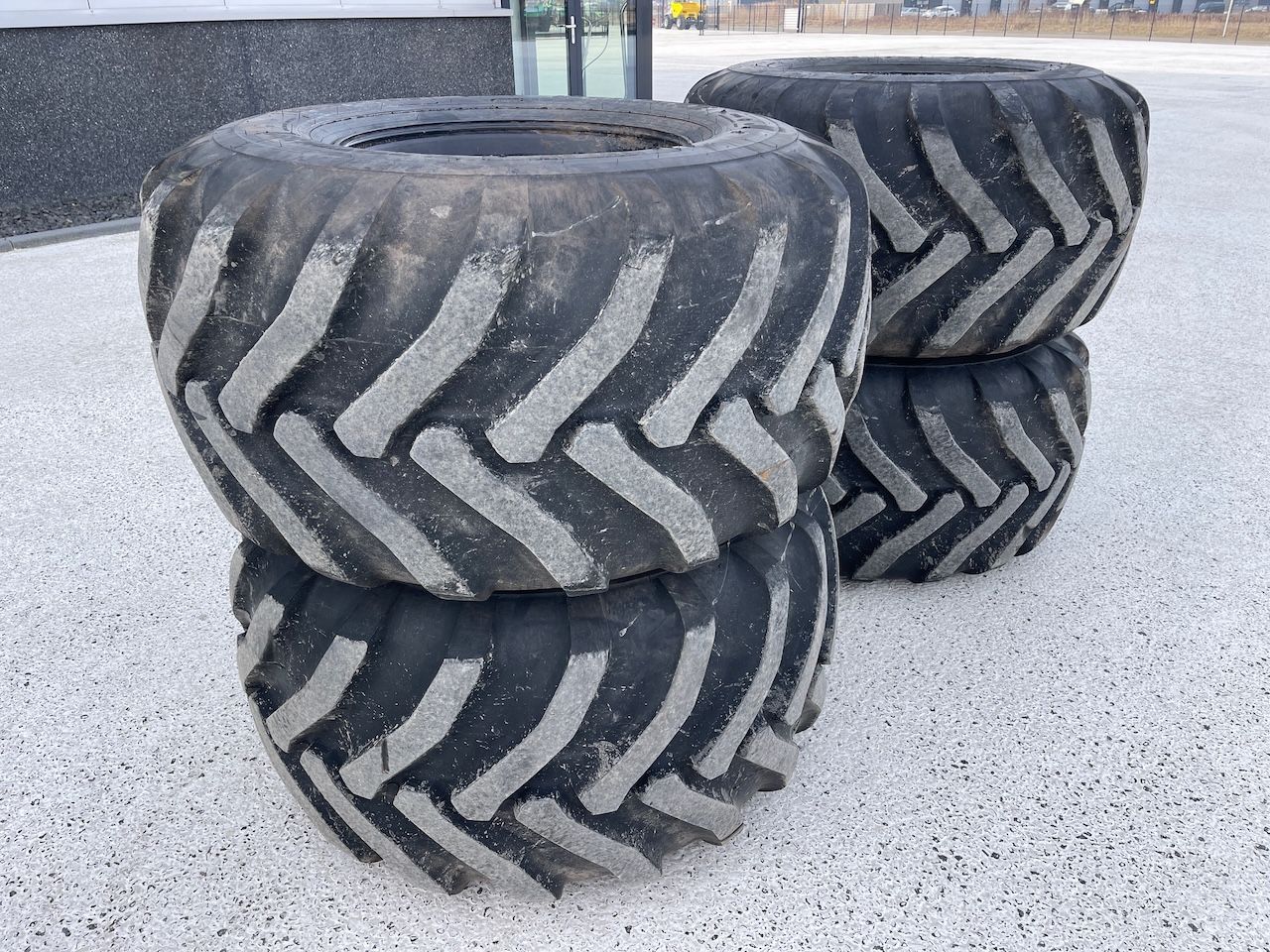 600/50R22,5 Alliance banden op 10 gaats velg