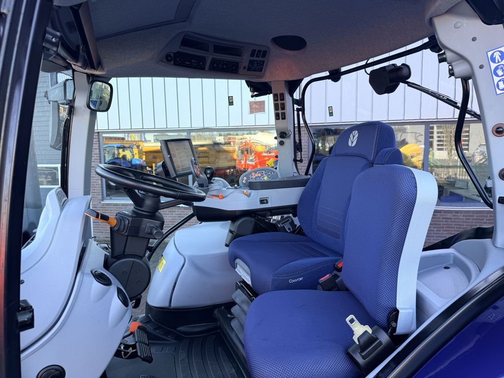 New Holland T6.155 AC Stage V Blue Power