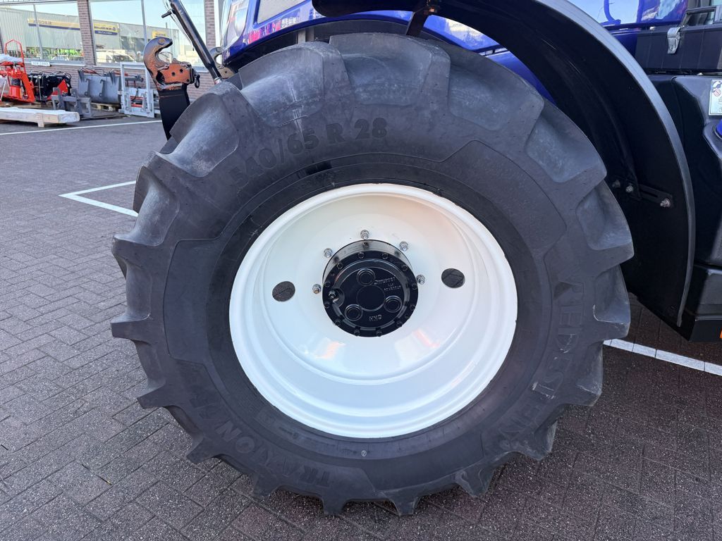New Holland T6.155 AC Stage V Blue Power