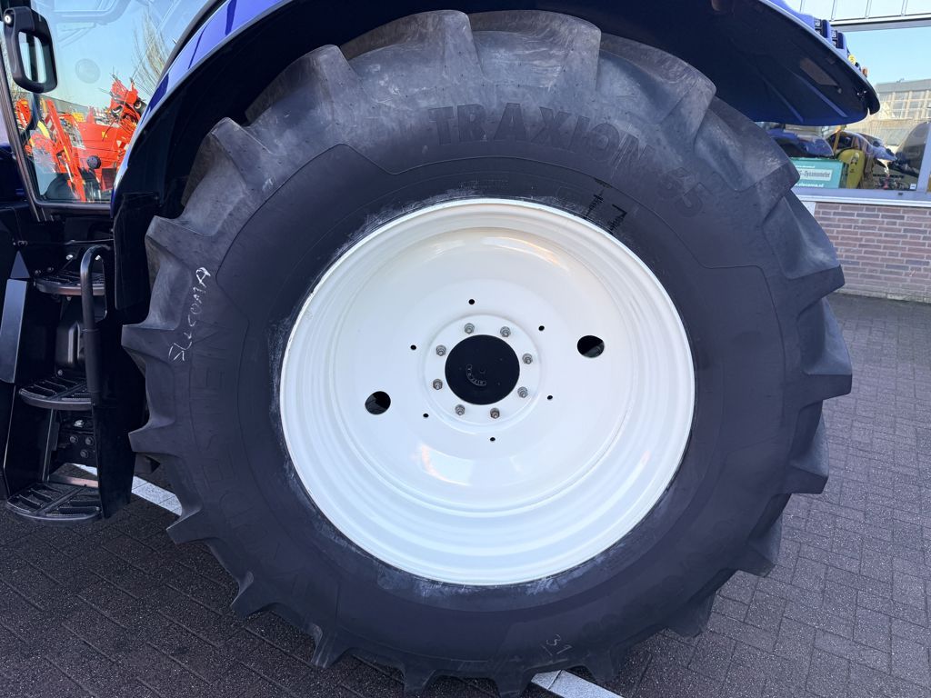 New Holland T6.155 AC Stage V Blue Power