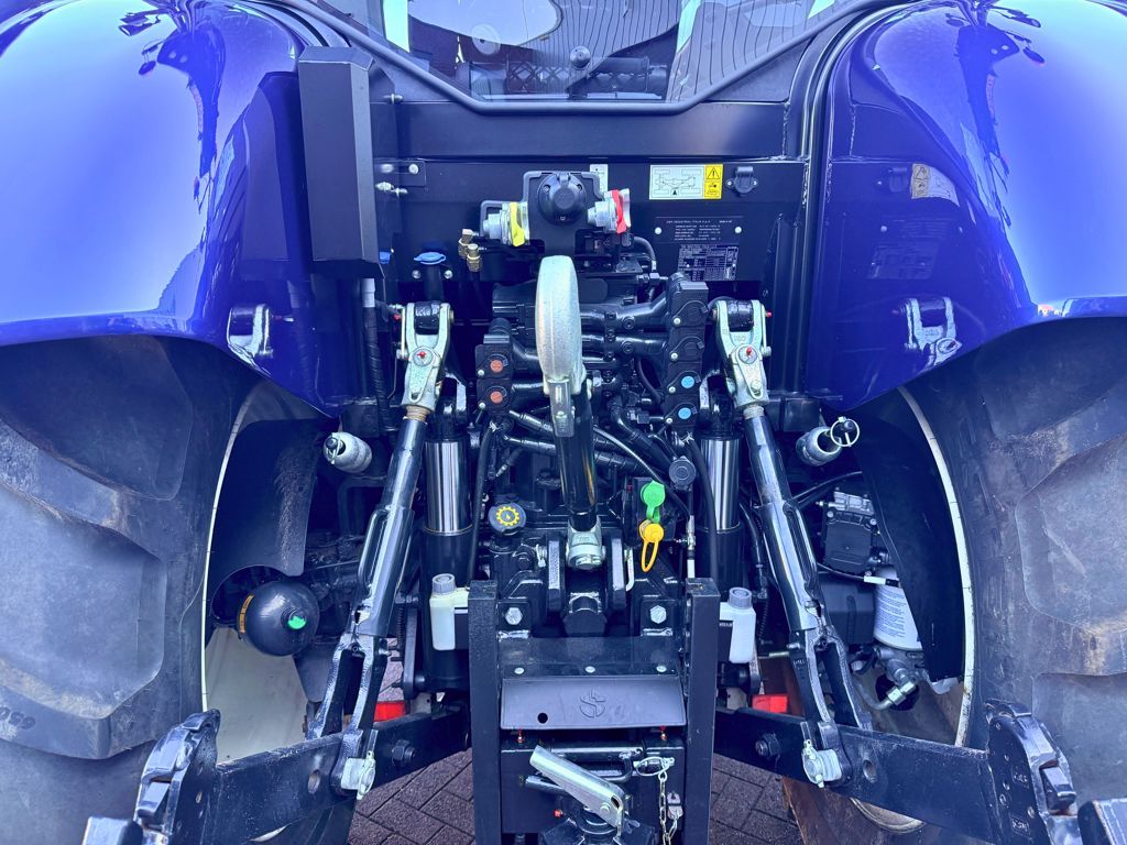 New Holland T6.155 AC Stage V Blue Power