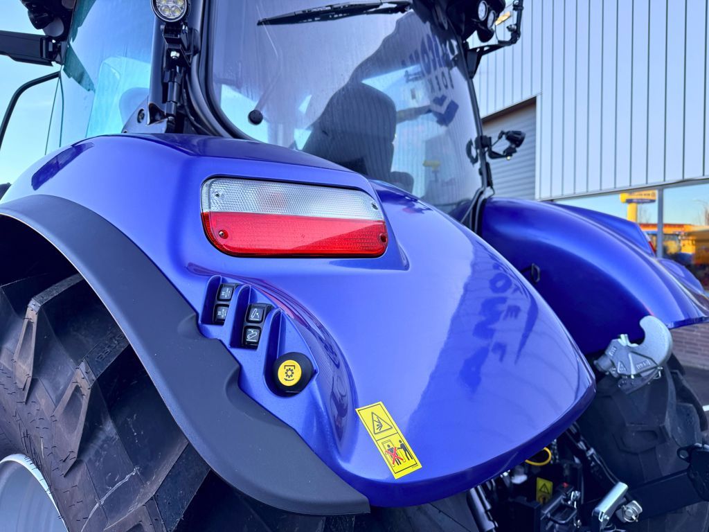 New Holland T6.180 AC Stage V Blue Power