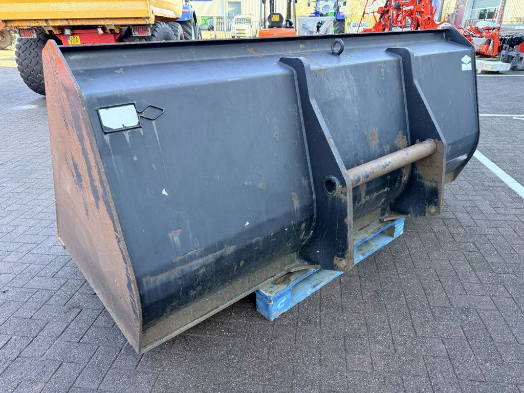 Hekamp Volumebak Manitou Aansluiting