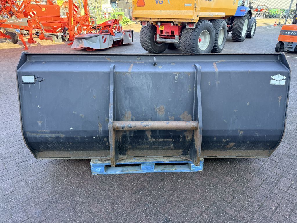 Hekamp Volumebak Manitou Aansluiting