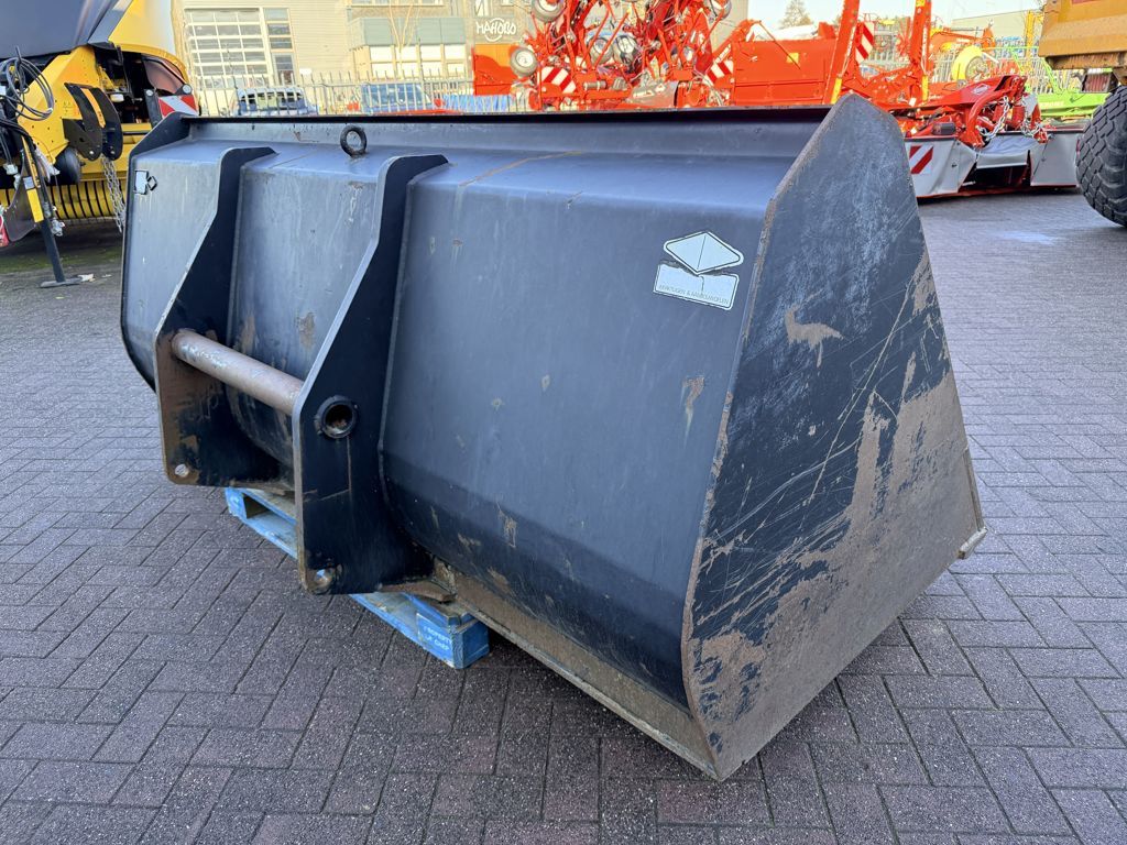 Hekamp Volumebak Manitou Aansluiting