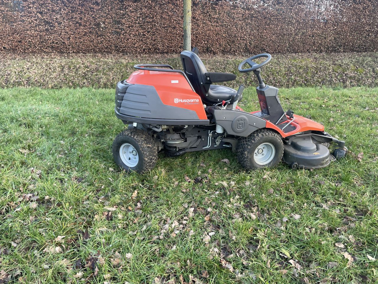 Husqvarna R422Ts AWD