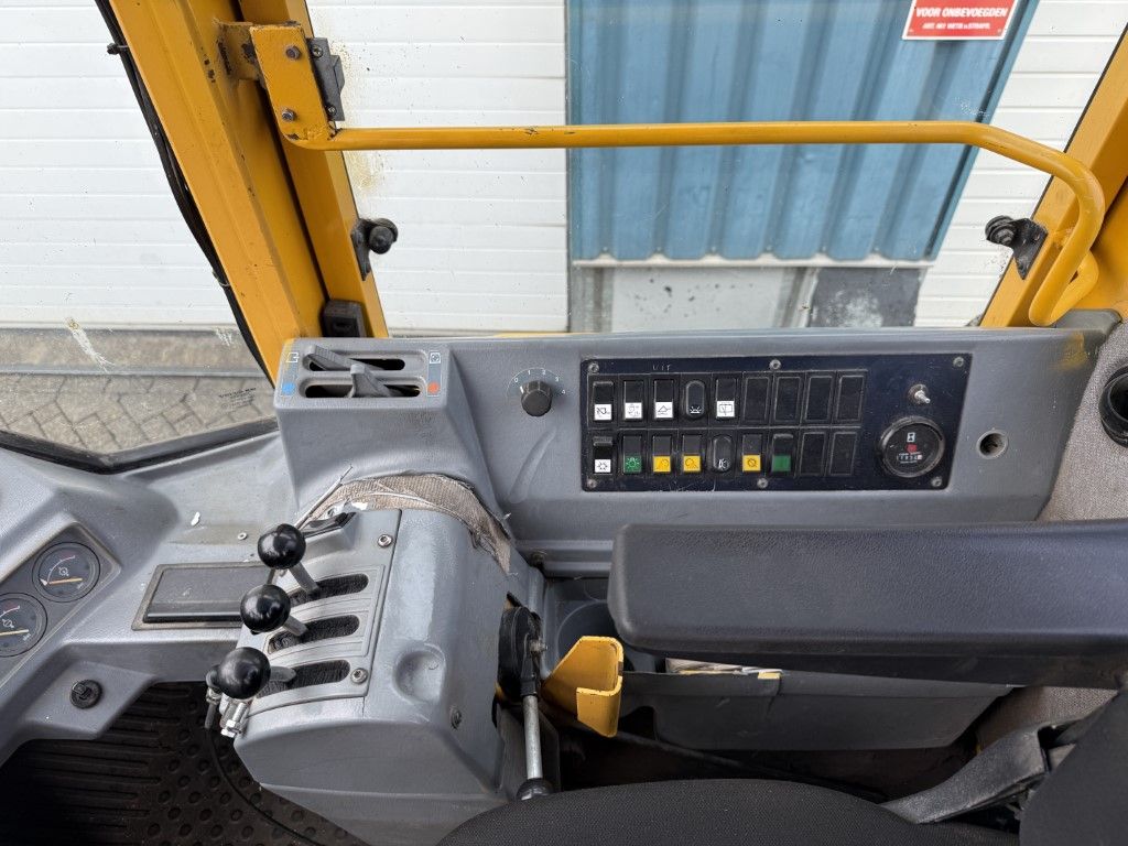 VOLVO L70C (BJR 1997 )