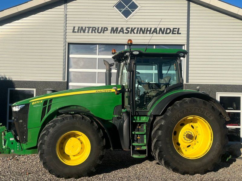 John Deere 8370R Med frontlift og fuld servicehistorik