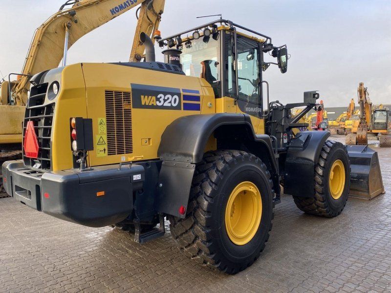 Komatsu WA320-8EO