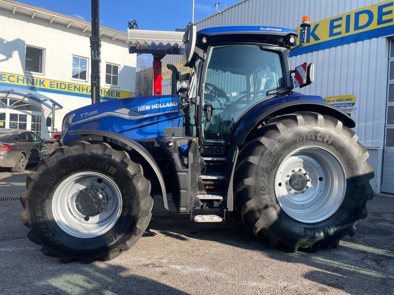 New Holland T7.225