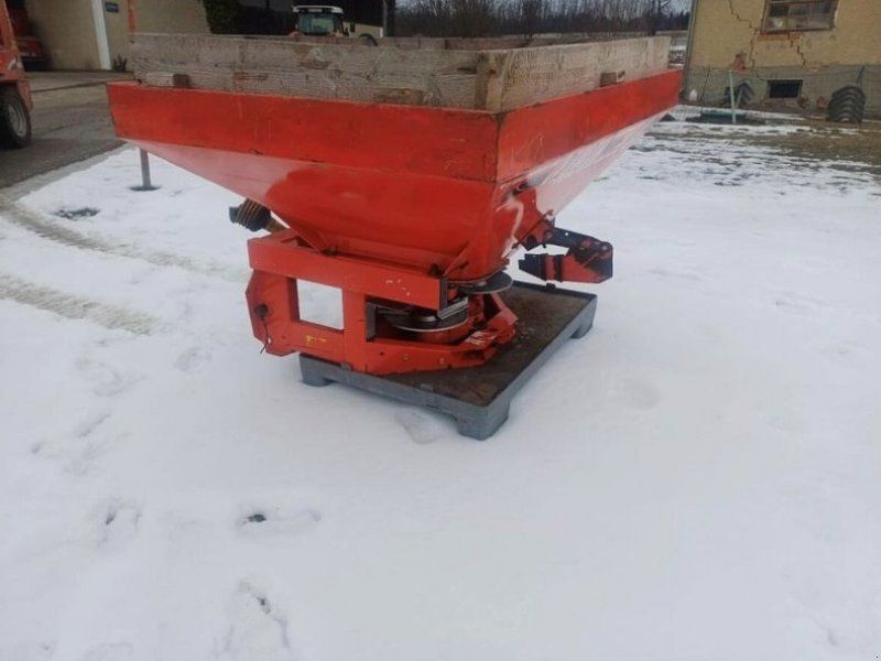 Rauch MDS 901 mit hydr. Schiberbetätigung