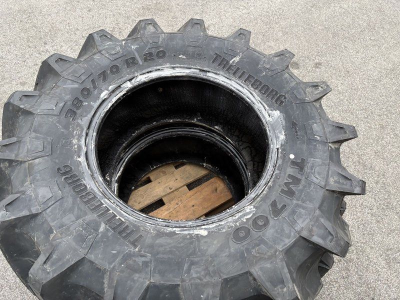 Trelleborg 480/70R30 und 380/70R20