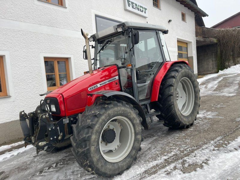 Massey Ferguson 4225-4