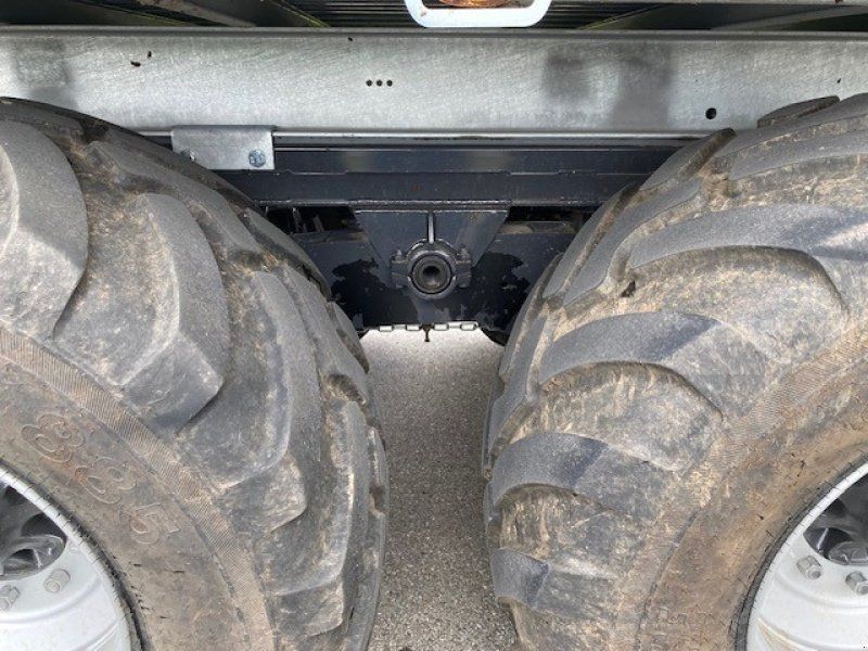 Fliegl Gigant ASW 271 mit Streuwerk V2