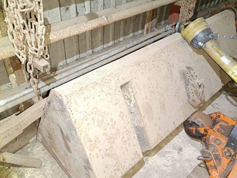 Roeskovl med gyrobeslag