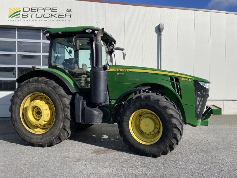 John Deere 8335R
