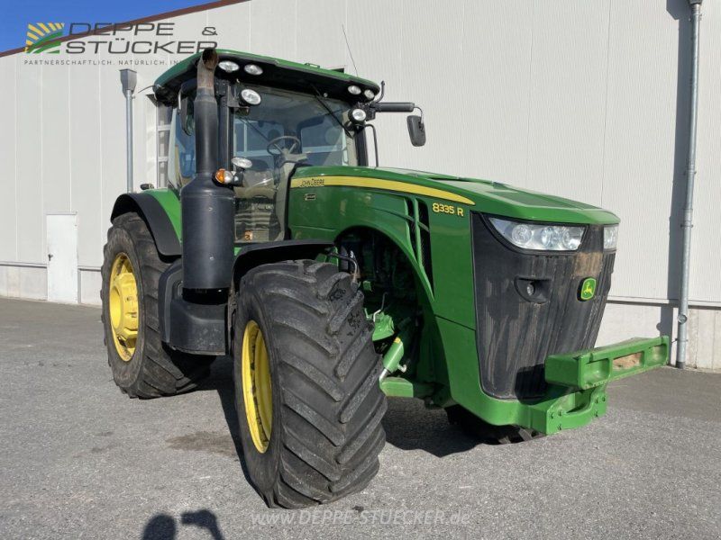 John Deere 8335R