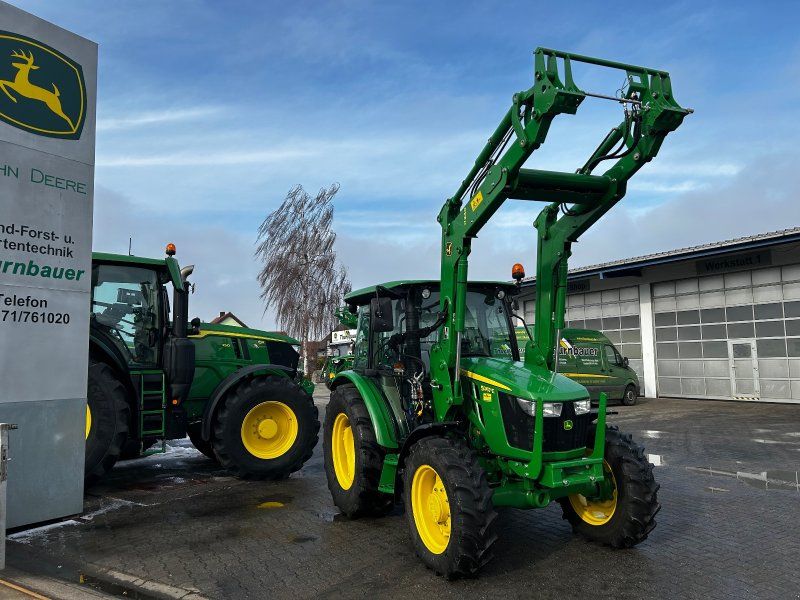 John Deere 5067 E