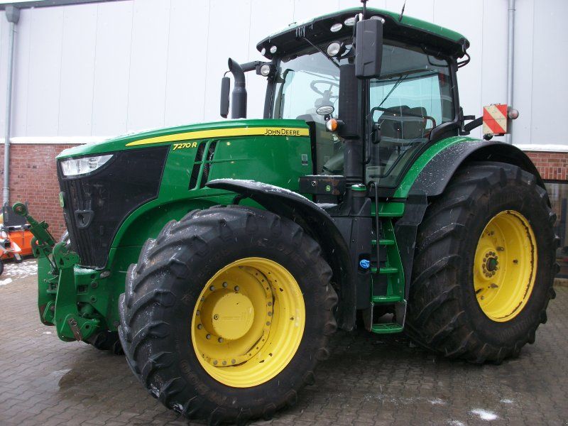 John Deere 7270R