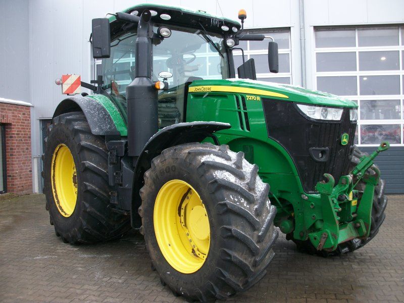 John Deere 7270R