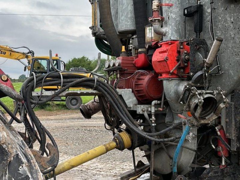 Wienhoff 26m3 Tridem mit 24m Schleppschlauch